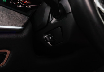 Подержанный автомобиль BMW X7 2019 года (29 фото)