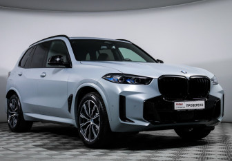 Подержанный автомобиль BMW X5 2024 года (3 фото)