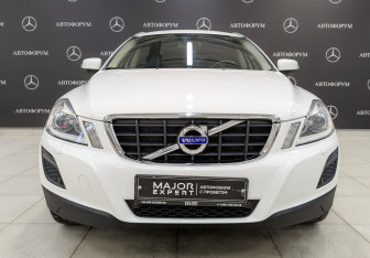 Подержанный автомобиль Volvo XC60 2013 года (2 фото)