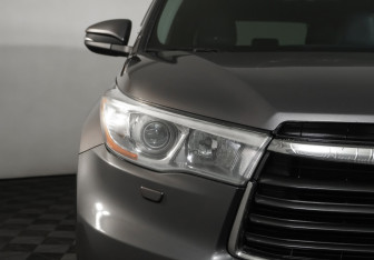Подержанный автомобиль Toyota Highlander 2014 года (27 фото)