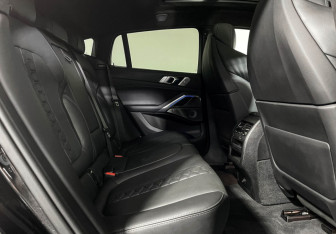 Подержанный автомобиль BMW X6 M 2020 года (13 фото)
