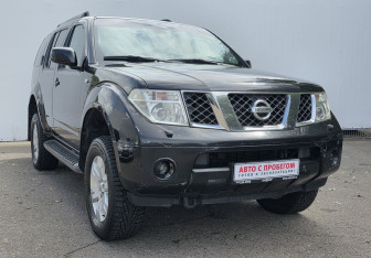 Подержанный автомобиль Nissan Pathfinder 2007 года (3 фото)