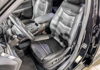 Подержанный автомобиль Cadillac XT5 2022 года (20 фото)