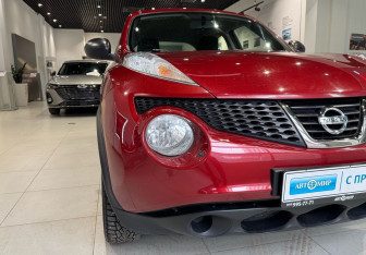 Подержанный автомобиль Nissan Juke 2014 года (7 фото)