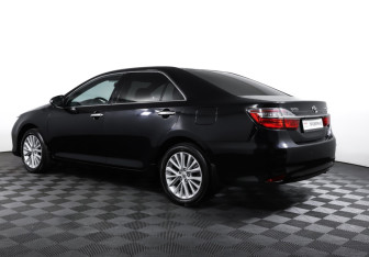 Подержанный автомобиль Toyota Camry Sedan 2015 года (7 фото)