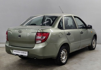 Подержанный автомобиль LADA (ВАЗ) Granta Sedan 2013 года (5 фото)