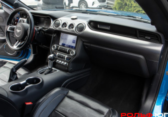 Подержанный автомобиль Ford Mustang Coupe 2019 года (7 фото)