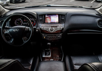 Подержанный автомобиль Infiniti QX60 2014 года (14 фото)