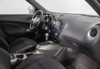 Подержанный автомобиль Nissan Juke 2011 года (9 фото)