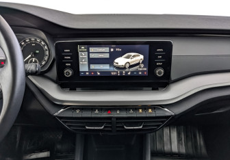 Подержанный автомобиль Skoda Octavia Liftback 2020 года (17 фото)