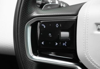 Подержанный автомобиль Land Rover Range Rover Velar 2022 года (12 фото)