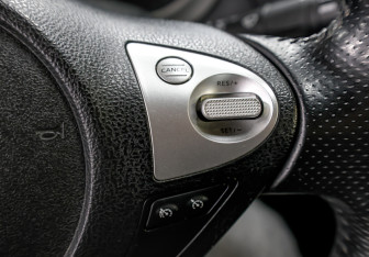 Подержанный автомобиль Nissan Juke 2012 года (18 фото)