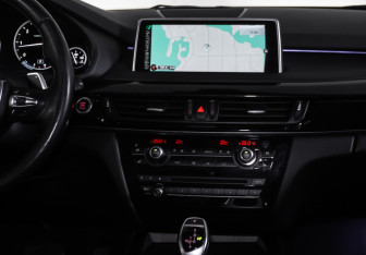 Подержанный автомобиль BMW X5 2015 года (13 фото)