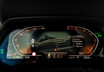 Подержанный автомобиль BMW X5 2019 года (13 фото)