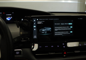 Подержанный автомобиль Changan UNI-K 2023 года (11 фото)