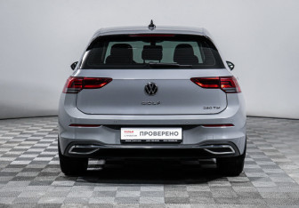 Подержанный автомобиль Volkswagen Golf Hatchback 2020 года (6 фото)