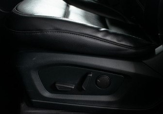 Подержанный автомобиль Ford Explorer 2020 года (19 фото)