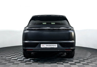 Подержанный автомобиль LiXiang L7 2024 года (6 фото)