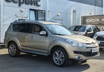 Подержанный автомобиль Citroen C-Crosser 2009 года (3 фото)