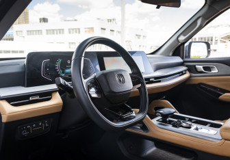 Подержанный автомобиль Changan Hunter Plus 2024 года (10 фото)