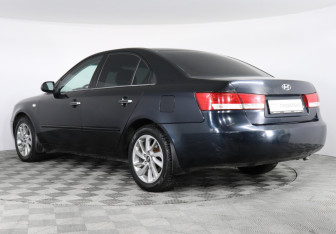 Подержанный автомобиль Hyundai Sonata 2006 года (4 фото)