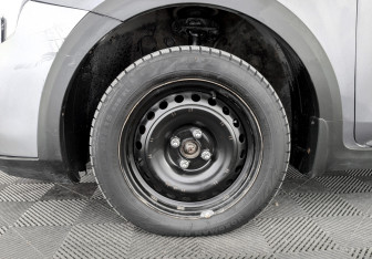 Подержанный автомобиль Kia Rio Hatchback 2021 года (18 фото)