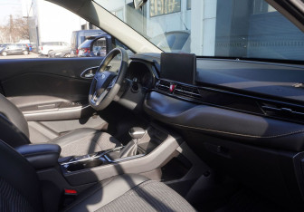 Подержанный автомобиль Москвич 3 2023 года (11 фото)