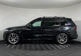 Подержанный автомобиль BMW X7 2020 года (5 фото)