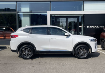 Подержанный автомобиль Haval F7 2021 года (4 фото)
