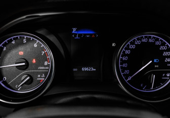 Подержанный автомобиль Toyota Camry Sedan 2021 года (10 фото)