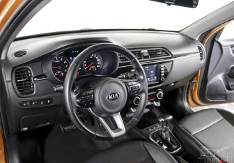 Подержанный автомобиль Kia Rio Sedan 2019 года (11 фото)