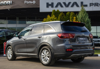 Подержанный автомобиль Kia Sorento 2019 года (5 фото)