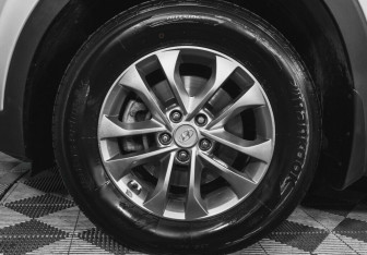 Подержанный автомобиль Hyundai Santa Fe 2018 года (9 фото)