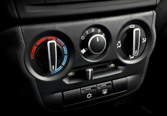 Подержанный автомобиль LADA (ВАЗ) Granta Sedan 2024 года (25 фото)