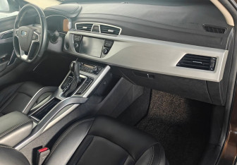 Подержанный автомобиль Geely Atlas 2019 года (10 фото)