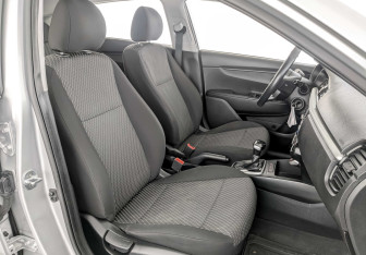 Подержанный автомобиль Kia Rio Hatchback 2020 года (21 фото)