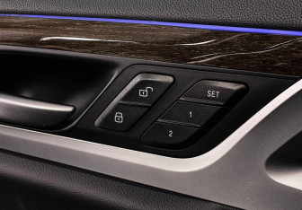 Подержанный автомобиль BMW X4 2021 года (18 фото)