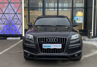 Подержанный автомобиль Audi Q7 2014 года (2 фото)
