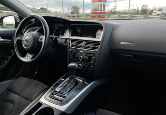 Подержанный автомобиль Audi A5 Coupe 2012 года (9 фото)