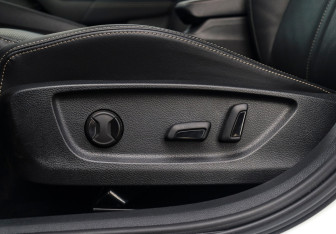 Подержанный автомобиль Skoda Octavia Liftback 2024 года (28 фото)