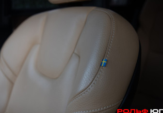 Подержанный автомобиль Volvo XC90 2018 года (18 фото)