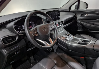 Подержанный автомобиль Hyundai Santa Fe 2022 года (15 фото)