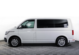 Подержанный автомобиль Volkswagen Caravelle 2021 года (8 фото)
