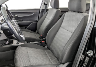 Подержанный автомобиль Kia Rio Hatchback 2020 года (20 фото)