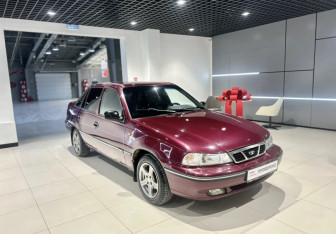 Подержанный автомобиль Daewoo Nexia Sedan 2007 года (3 фото)
