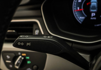 Подержанный автомобиль Audi A4 Sedan 2020 года (15 фото)