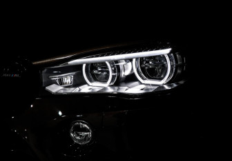 Подержанный автомобиль BMW X6 M 2018 года (27 фото)