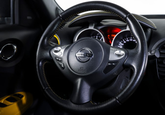Подержанный автомобиль Nissan Juke 2017 года (14 фото)