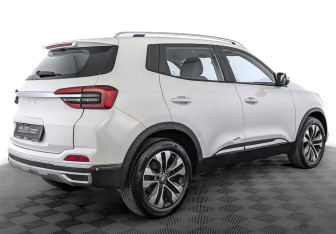 Подержанный автомобиль Chery Tiggo 4 2022 года (5 фото)