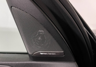 Подержанный автомобиль BMW X5 2018 года (21 фото)